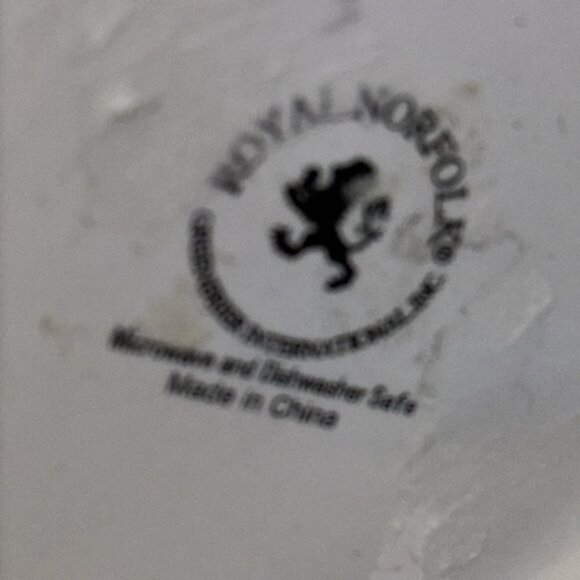 White Royal Norfolk "Welcome To My Happy Place" Ceramic Mug - Picture 3 of 6